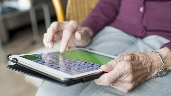 7 ways to take care of elderly during pandemic