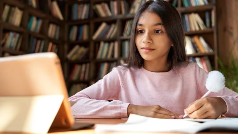 Online education may impact your kids' mental health. Watch these tell-tale signs